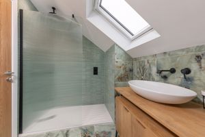 Photo 21- click for photo gallery